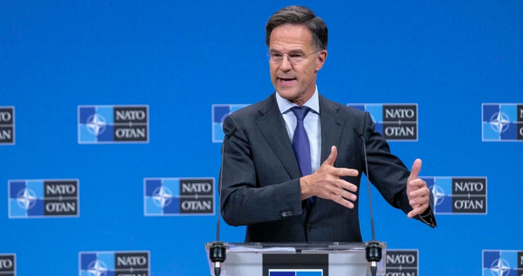 „Rusko je možno hlasné, ale NATO je silné,“ pobavil šéf NATO Mark Rutte svetovú verejnosť. „Sila je na strane Rusov,“ priblížil aktuálnu geopolitickú realitu maďarský premiér Viktor Orbán