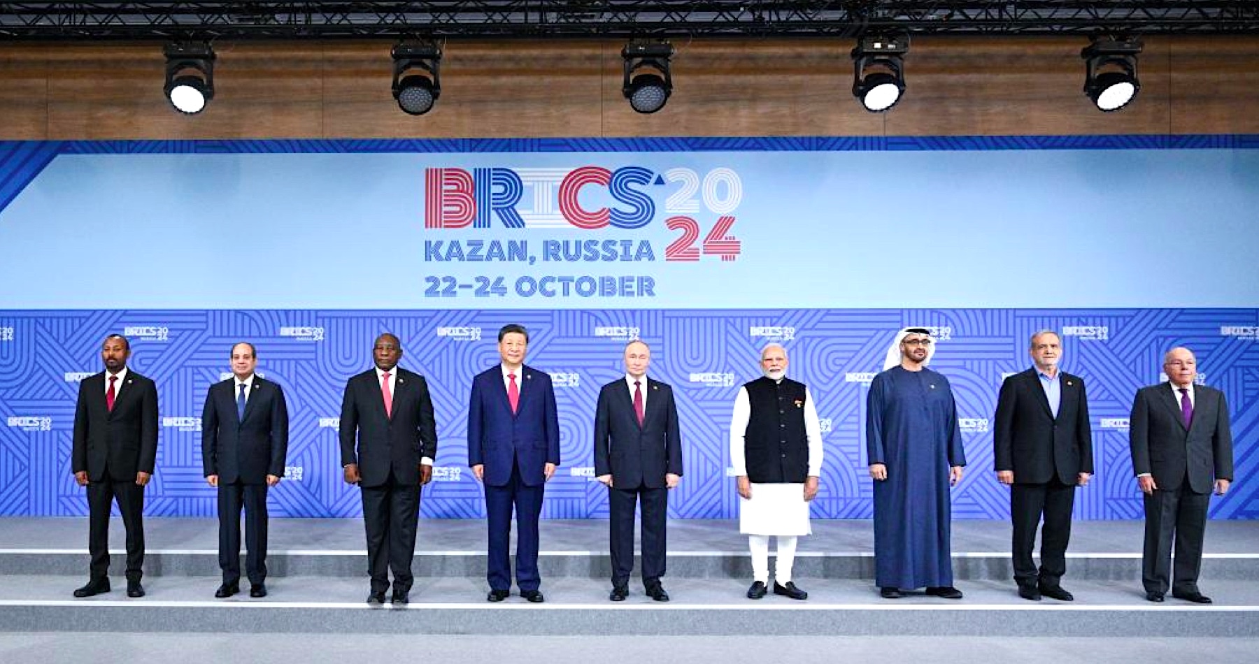 VIDEO: O dopadoch summitu BRICS v ruskej Kazani na budúcnosť nášho sveta & americký dolár, o vytvorení nového finančného systému na planéte, ale aj o tom, ako sa korporátne médiá boja informovať o čoraz väčšom vplyve a sile štátov globálneho juhu