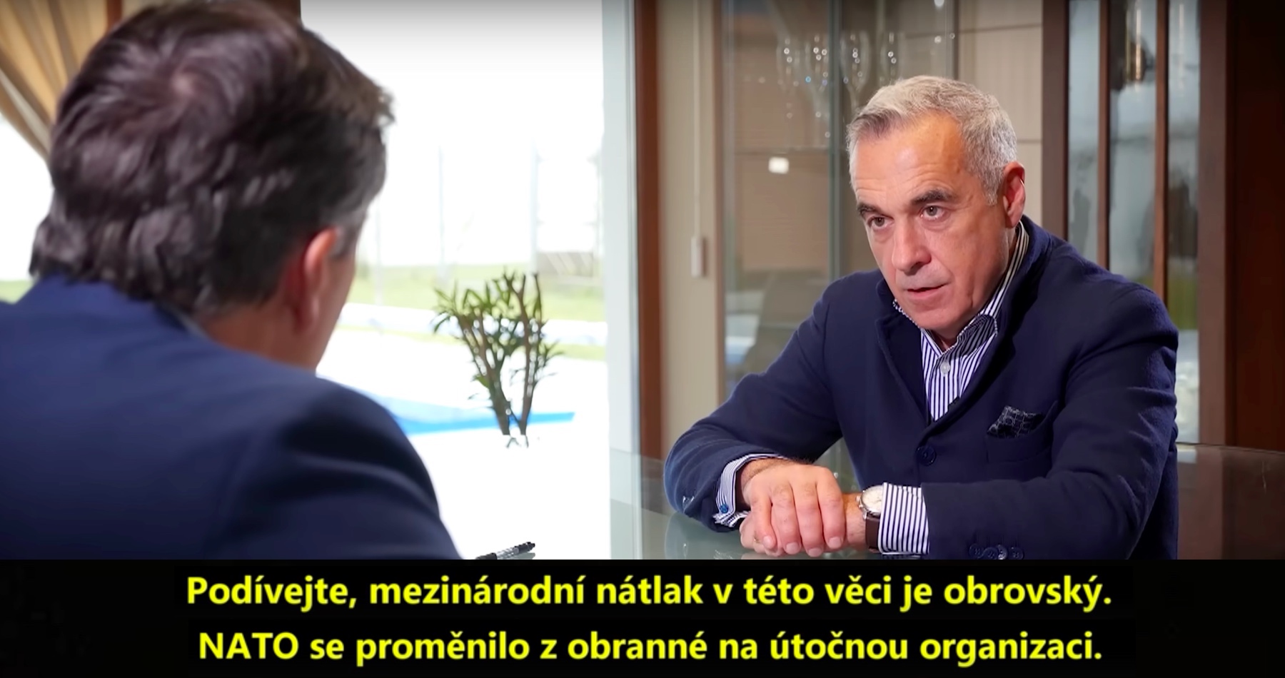 VIDEO: Víťez  1. kola zrušených prezidentských voleb v Rumunsku potvrdil obrovský nátlak z NATO & EU na rumunskou vládu. Nezávislý a protiválečný kandidát na prezidenta Calin Georgescu promluvil o pozadí okolností zrušení voleb rumunské hlavy státu