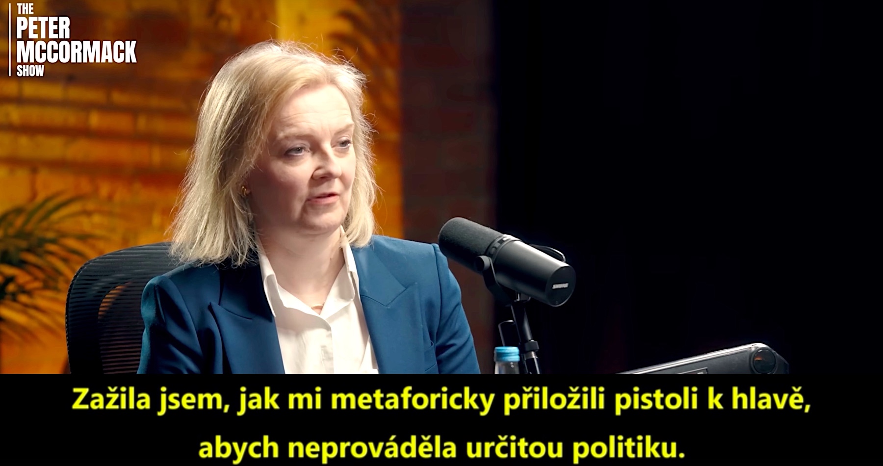 VIDEO: Bývalá britská premiérka Liz Trussová prohlásila, že jí drželi pistoli u hlavy, aby nedělala vlastní politiku. Šéfka německé levicové strany Spojenectví Sahry Wagenknechtové mezitím řekla, že cílem sankcí proti Rusku je likvidace německé a evropské ekonomiky ve prospěch USA