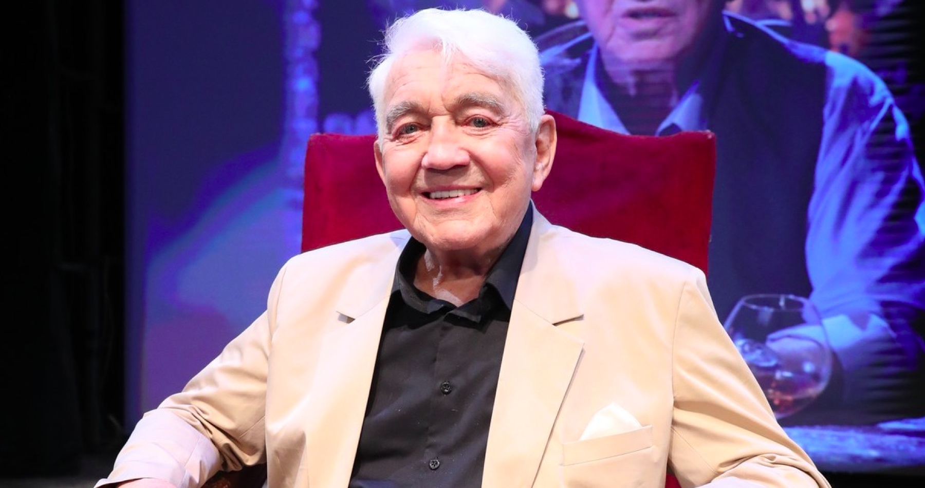Jiří Krampol o zhoršeném zdraví: „Za vše může očkování proti covidu. Dostal jsem arytmii a tam se to začalo kazit. Od té doby mám problémy se srdcem, průduškami a plícemi“