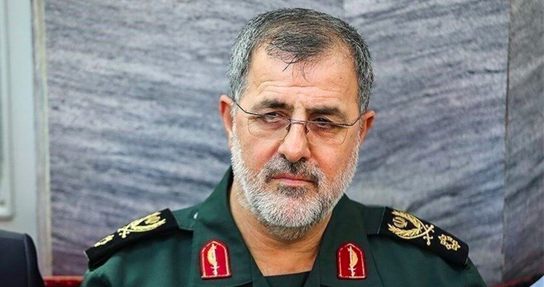 Hlavný veliteľ Iránskych revolučných gárd Mohammad Pákpúr sľubuje izraelskému režimu za vojenský útok na Irán a za krv iránskych padlých veliteľov, vedcov a občanov otvorenie pekelných brán. Izrael v očakávanej iránskej odpovedi povolal záložníkov z rôznych jednotiek a začal ich nasadzovať na všetky zóny možného vojenského konfliktu